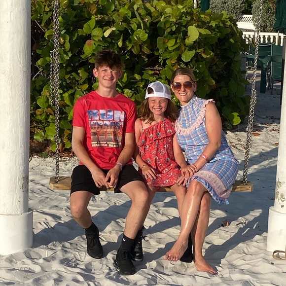 About this closet - Picture 3 of 3